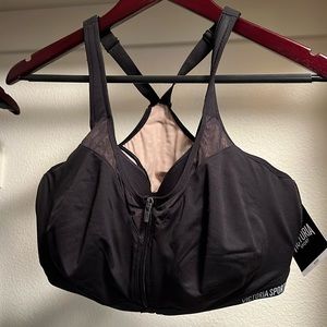 Victoria’s Secret Victoria Sport Knockout Front-Close sport bra